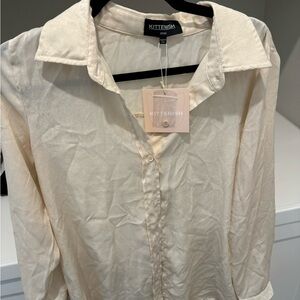NWT Kittenish Cream dove satin button down Women's Top